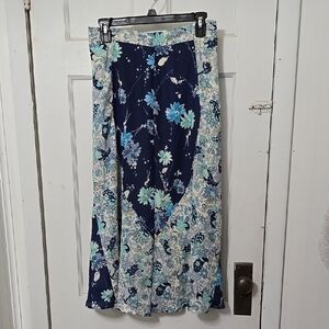 Componix Floral Blue and Cream Women's Skirt